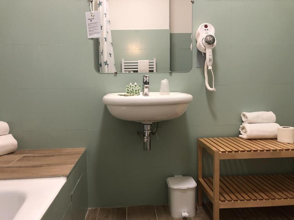 Hotel & Studios Astor Antibes Eksteriør billede