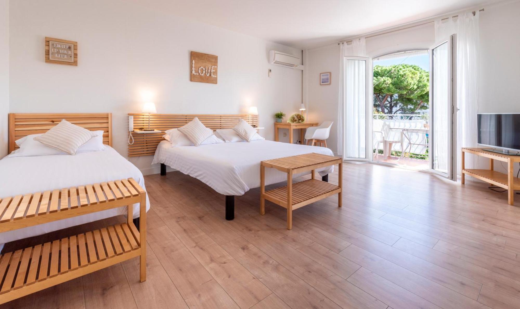 Hotel & Studios Astor Antibes Eksteriør billede