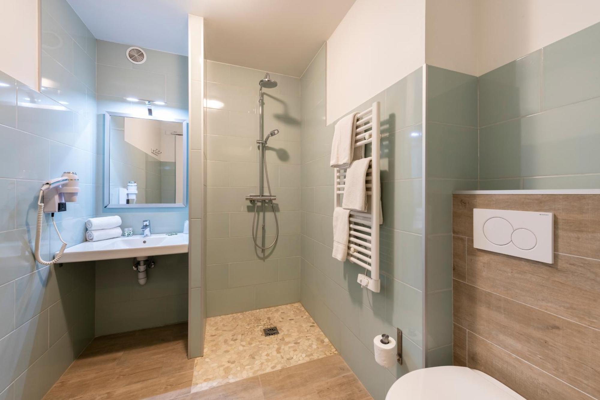 Hotel & Studios Astor Antibes Eksteriør billede