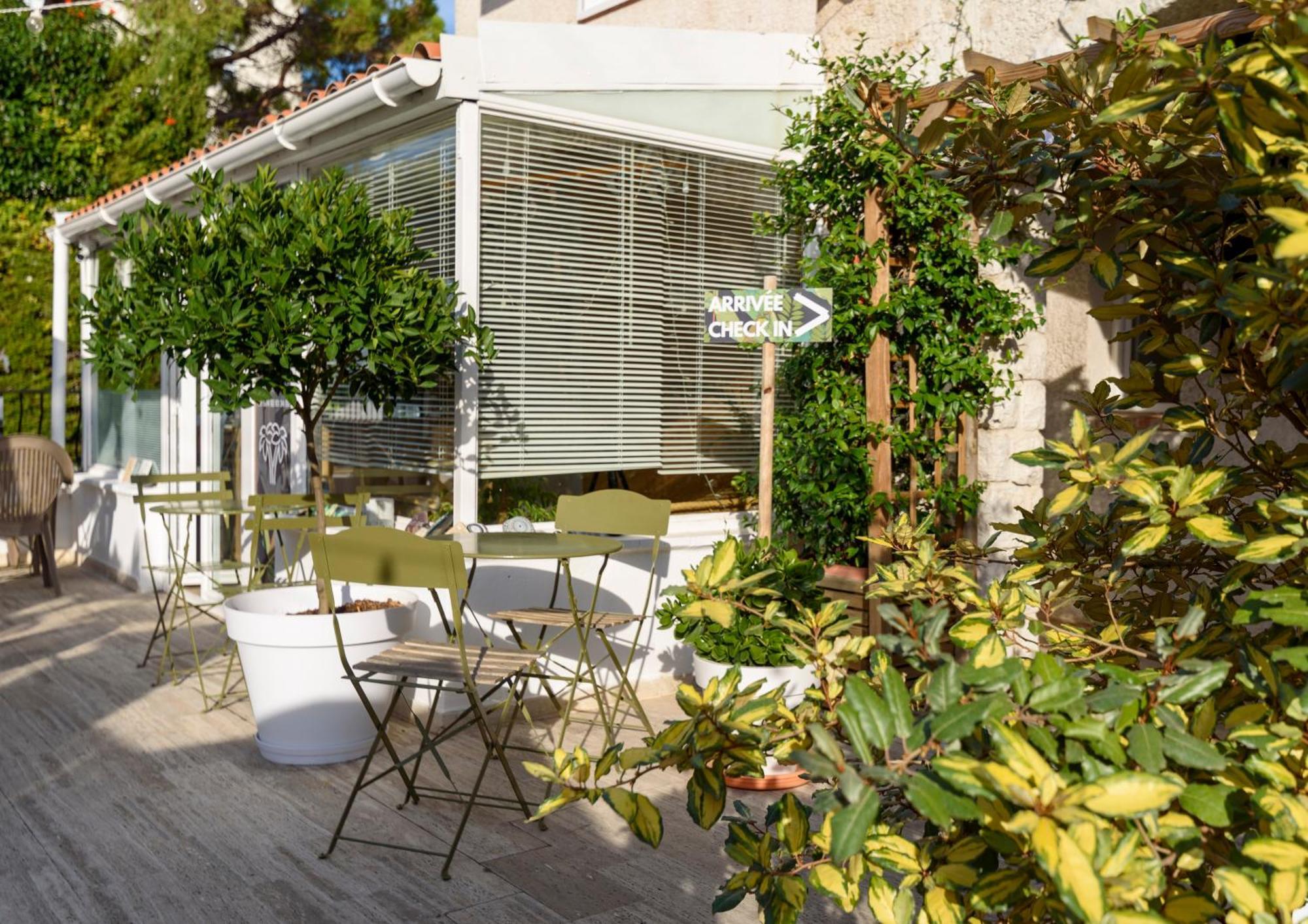 Hotel & Studios Astor Antibes Eksteriør billede